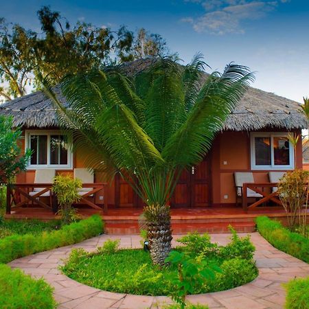 Hotel Edena Kely Mahajanga Exterior foto