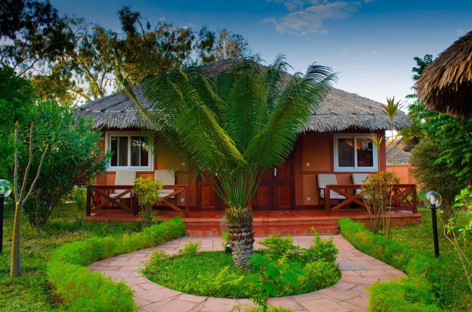 Hotel Edena Kely Mahajanga Exterior foto